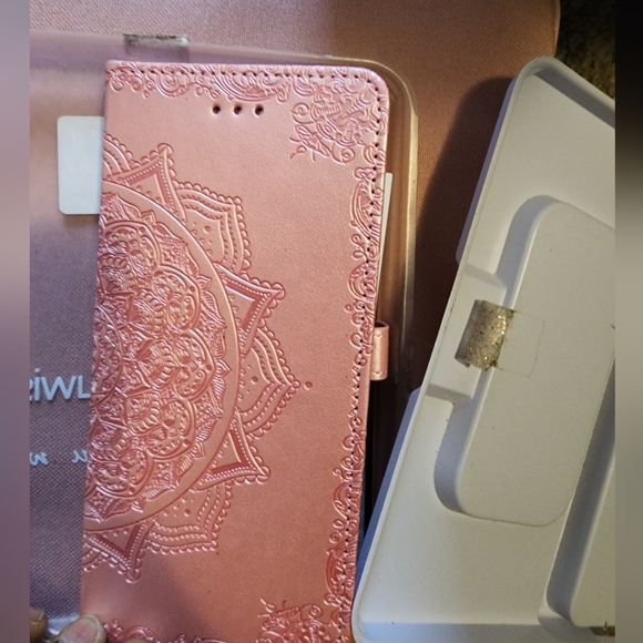 MOTOROLA CASE WITH SCREEN PROTECTOR - Picture 2 of 4